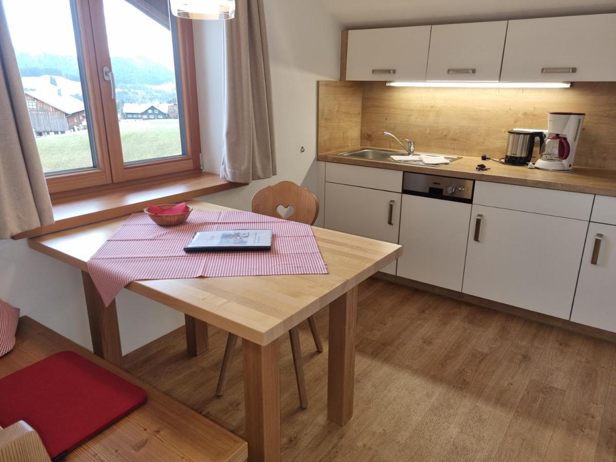 Gaestehaus Alpina Riezlern Pokoj fotografie