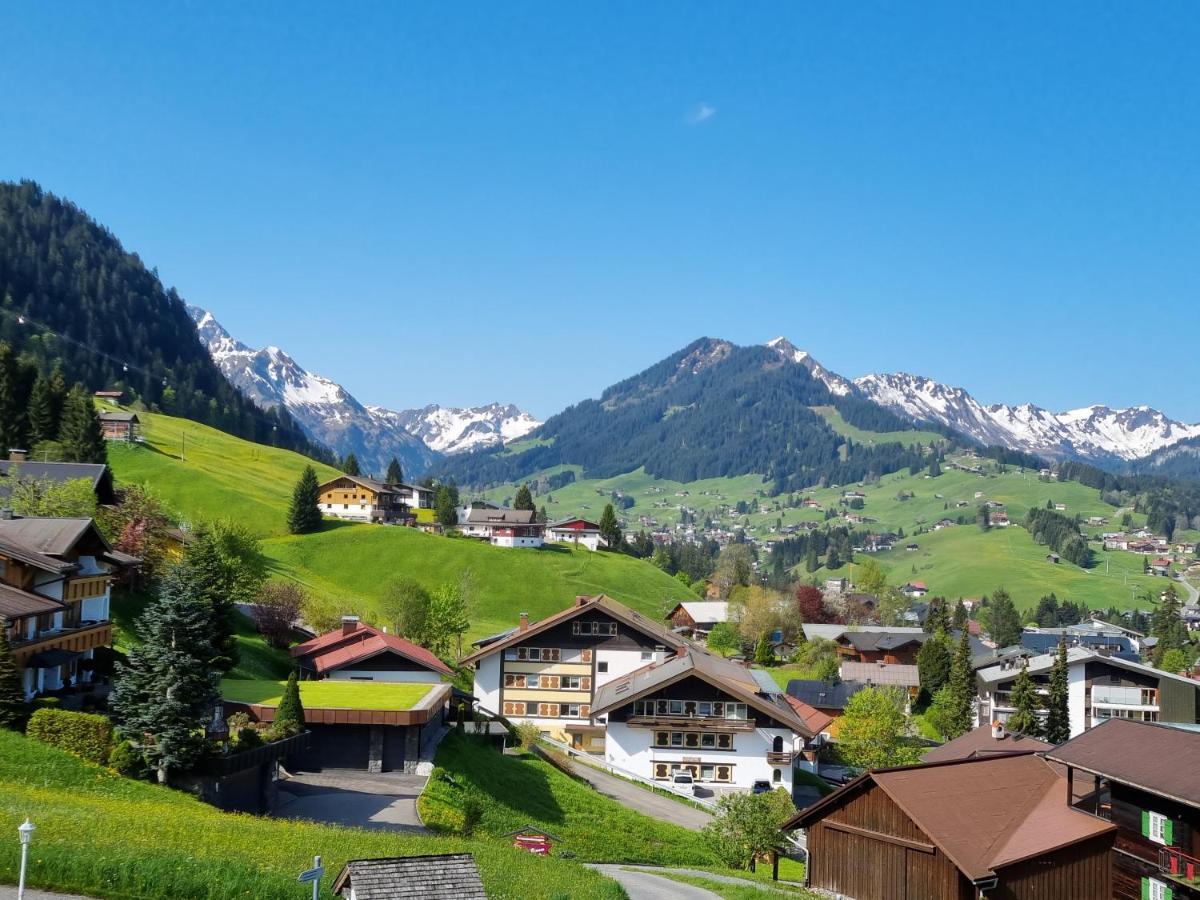 Gaestehaus Alpina Riezlern Exteriér fotografie